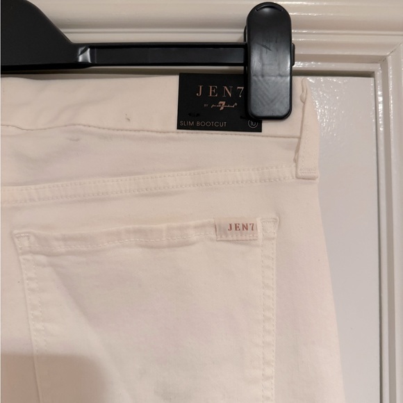 NWT Jen7 for 7 For All Mankind White Denim Slim Bootcut Jeans Size 10 - Picture 8 of 9